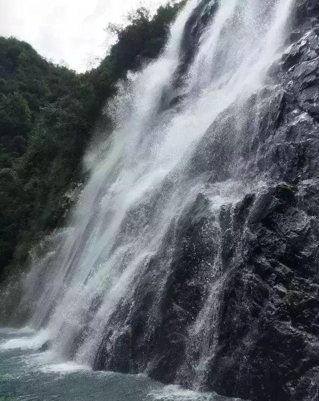 赵丽颖离婚后简直开挂逆袭，被央媒点名表扬，她有多厉害？